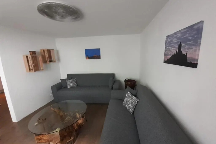 Room 2 of 7