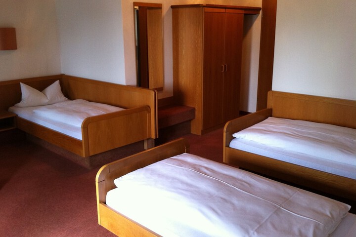 Room 3 of 18