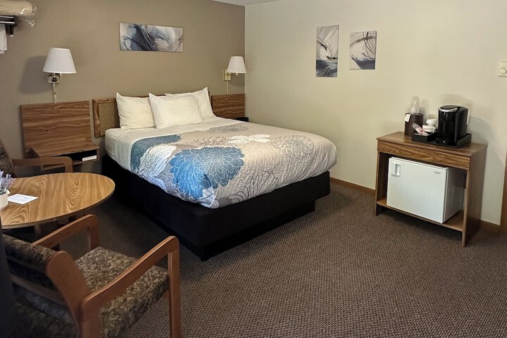 Room 5 of 48