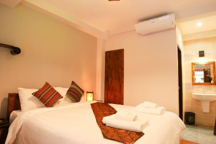 Room 5 of 62