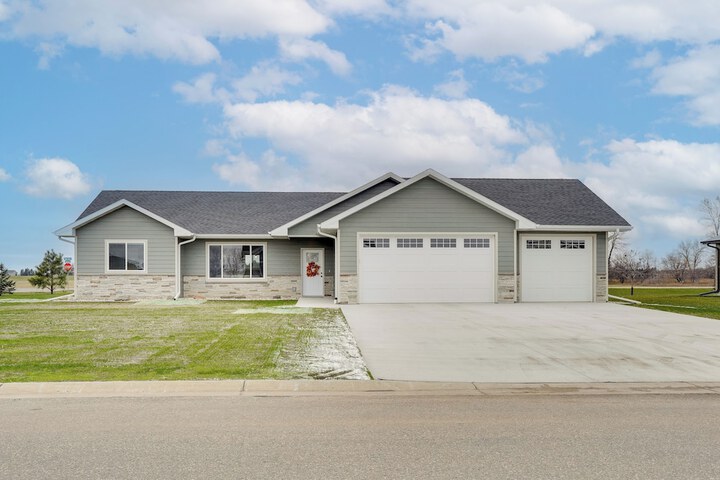 Family-friendly Brookings Home: 3 Mi to Downtown!