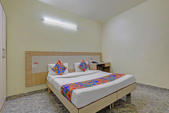 Room 19 of 28