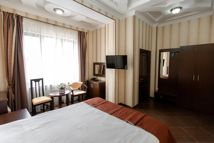 Room 14 of 50