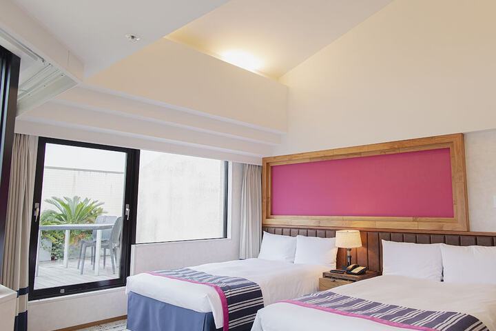 Room 28 of 174