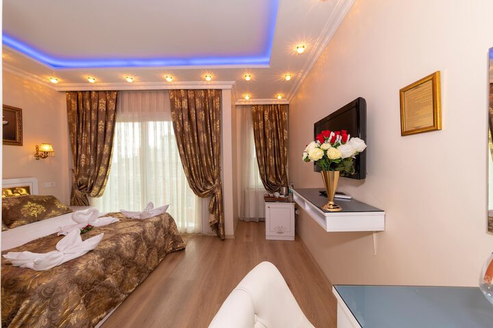 Room 12 of 65