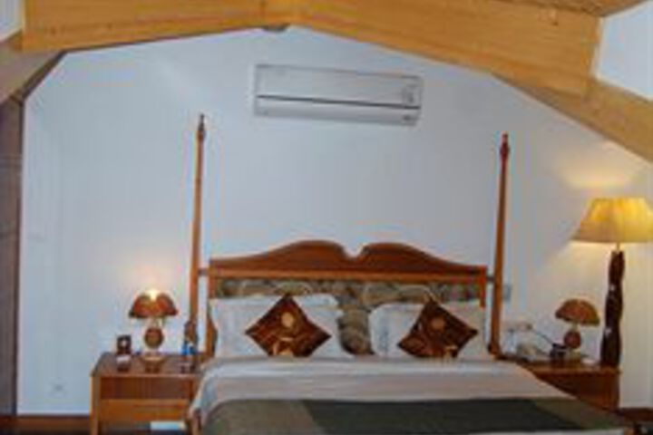 Room 10 of 48
