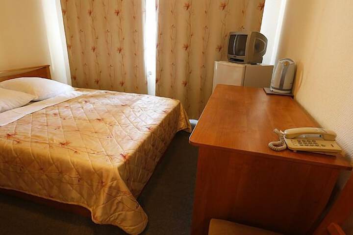Room 9 of 35