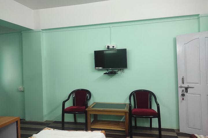 Room 10 of 21