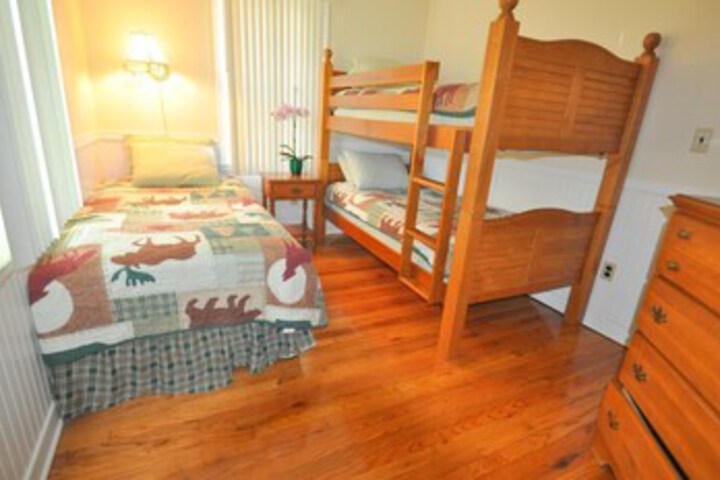 Room 22 of 108