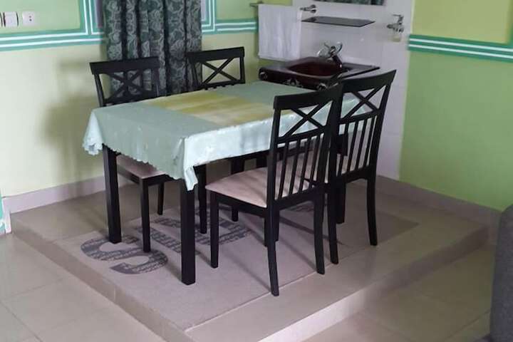 Room 6 of 15