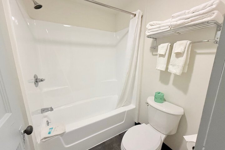 2 Double Beds (6 of 7)