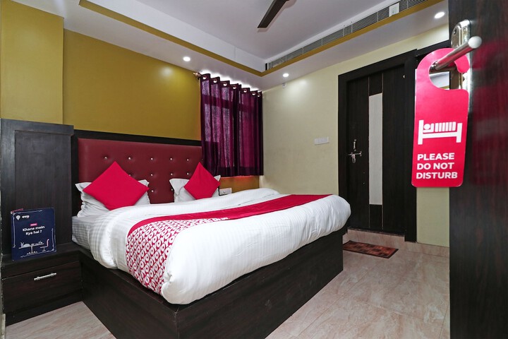 Room 9 of 39