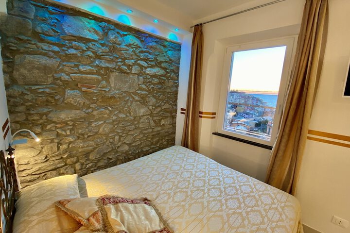 Room 75 of 190
