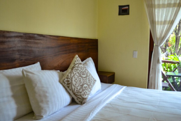 Room 10 of 60