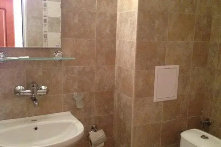 Room 8 of 15