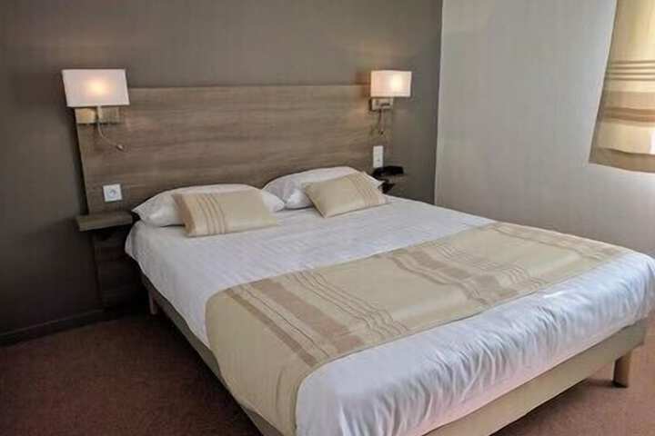 Room 15 of 50