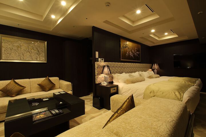 Room 11 of 114