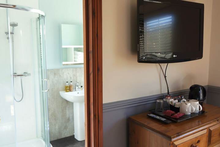 Room 3 of 39