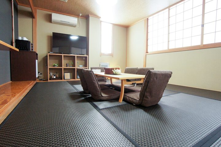 Room 9 of 21