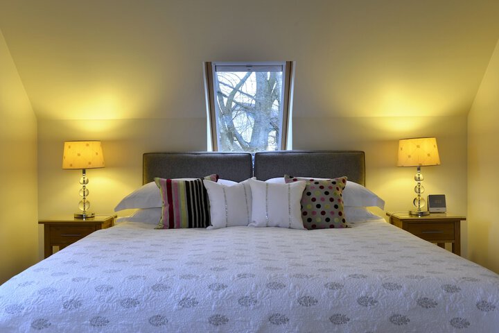 Room 5 of 24