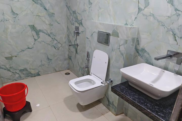 Room 14 of 22