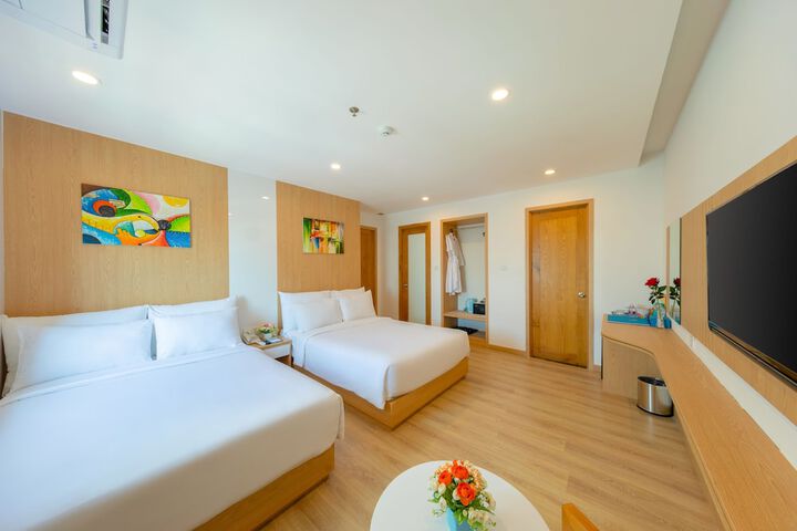 Room 18 of 65