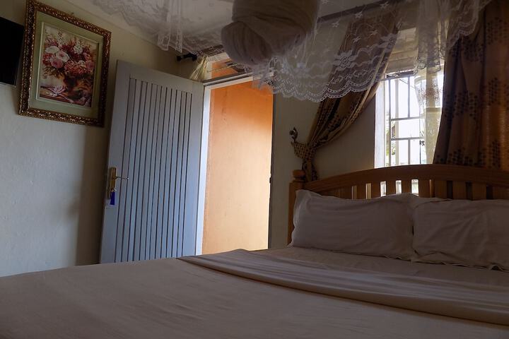 Room 8 of 55