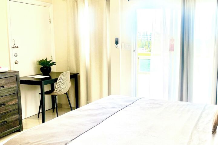 Room 14 of 60