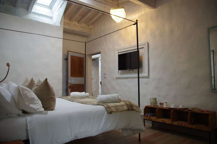 Room 3 of 67