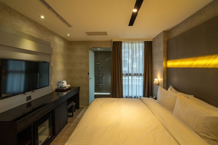 Room 19 of 32