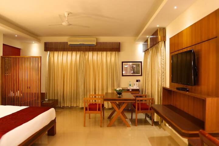 Room 16 of 19