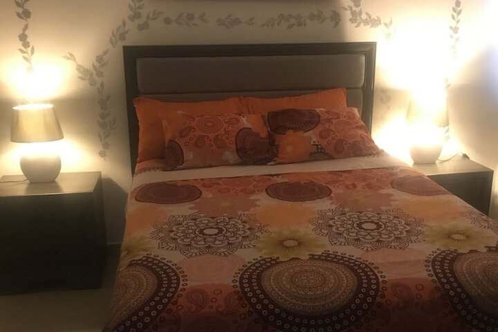 Room 6 of 27