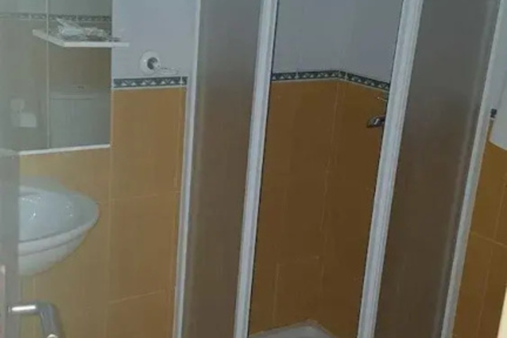 Room 8 of 14