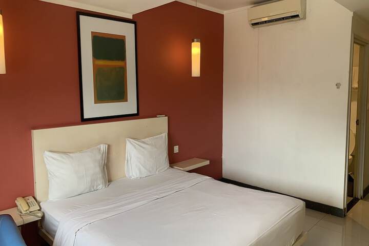 Room 16 of 50