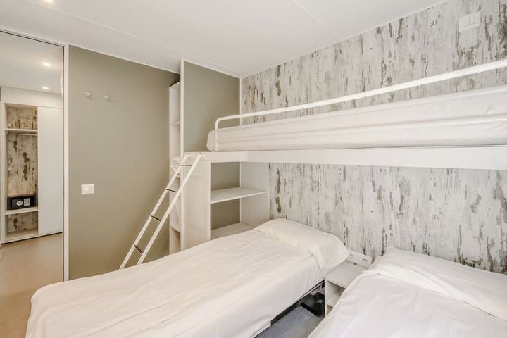 Room 4 of 58