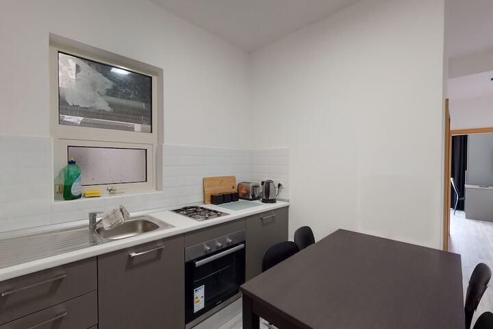 Room 38 of 65