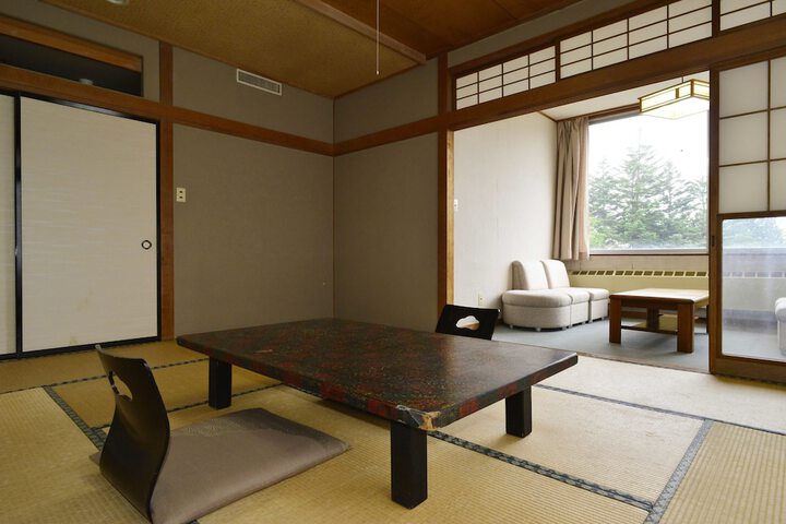 Room 12 of 35