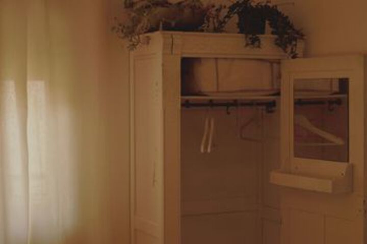 Room 18 of 32