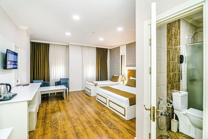 Room 15 of 53