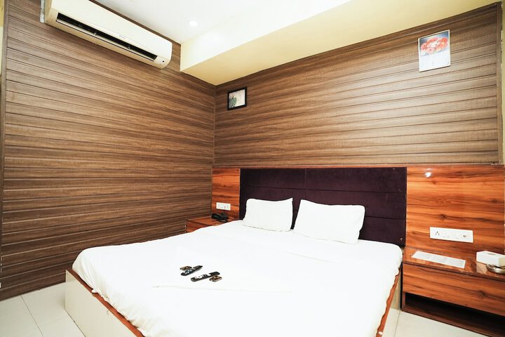 Room 8 of 24