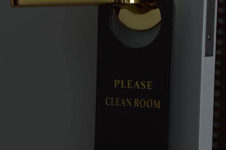 Room 6 of 60