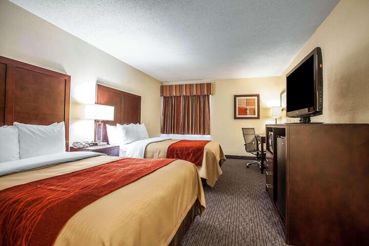 2 Queen Beds (4 of 8)