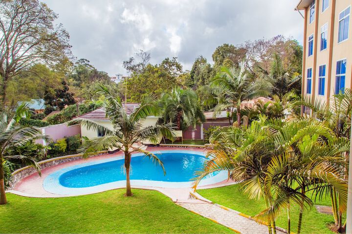 Pool 13 of 20