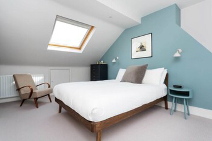 Room 18 of 26
