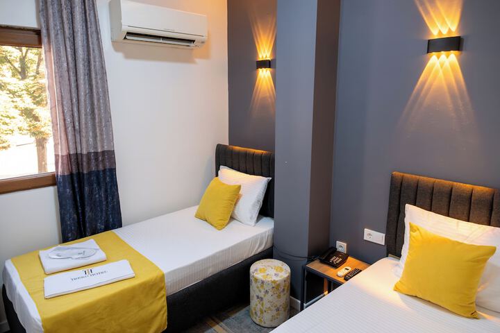 Room 9 of 45
