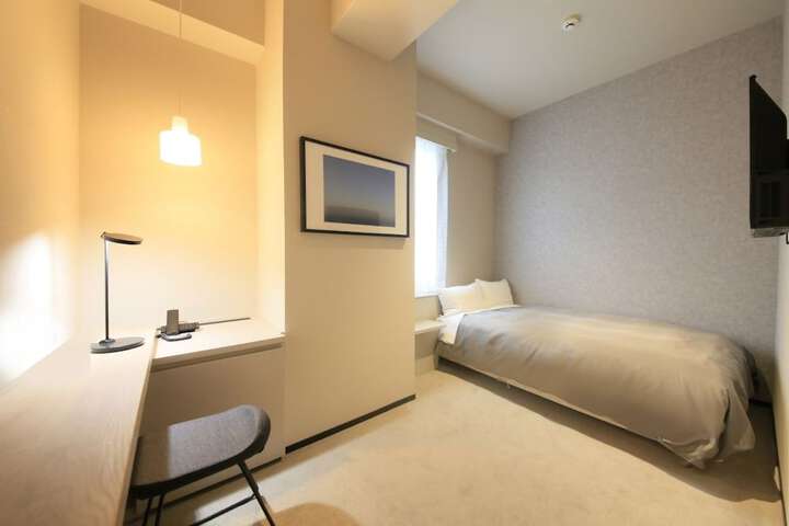 Room 5 of 31