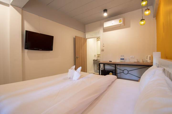 Room 2 of 34