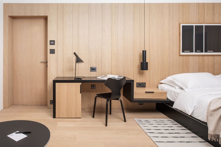 Room 11 of 64