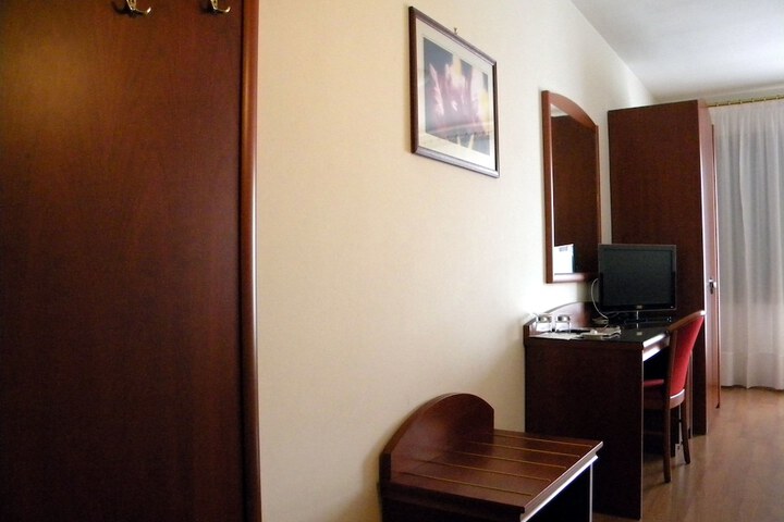 Room 17 of 58