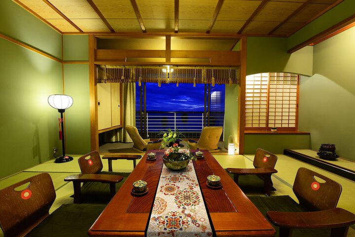 Dining Photos